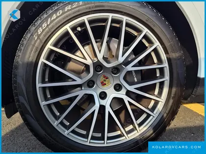 PORSCHE CAYENNE 3.0 PLATINUM EDITION
