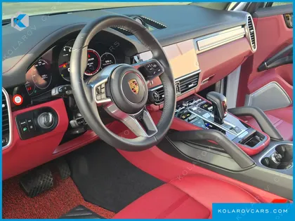PORSCHE CAYENNE 3.0 PLATINUM EDITION