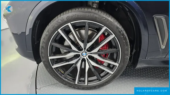 BMW X5 M50I