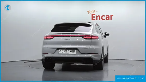 PORSCHE CAYENNE 3.0 COUPE PLATINUM EDITION