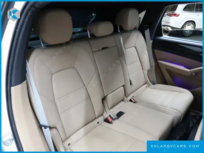 PORSCHE CAYENNE 3.0 PLATINUM EDITION