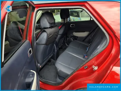 HYUNDAI VENUE 1.6 MODERN