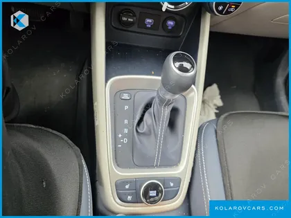 HYUNDAI VENUE 1.6 MODERN