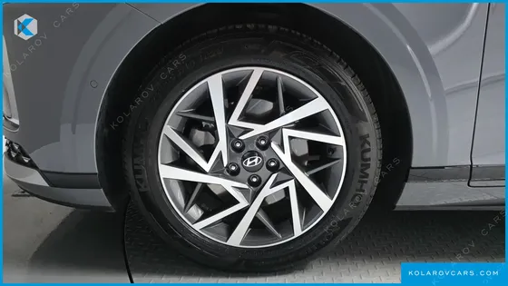 HYUNDAI GRANDEUR 2,5 GASOLINE 2WD