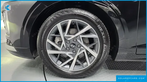 HYUNDAI GRANDEUR 2,5 GASOLINE 2WD