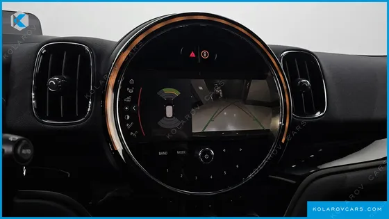 MINI COUNTRYMAN CLASSIC PLUS LAUNCH PACK