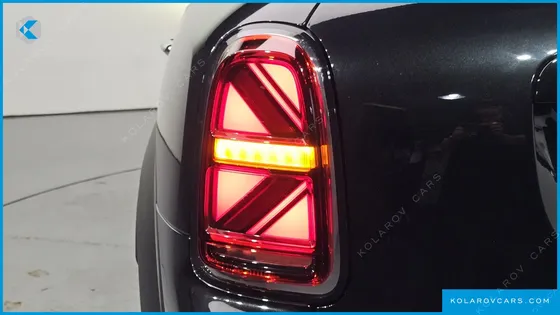 MINI COUNTRYMAN CLASSIC PLUS LAUNCH PACK