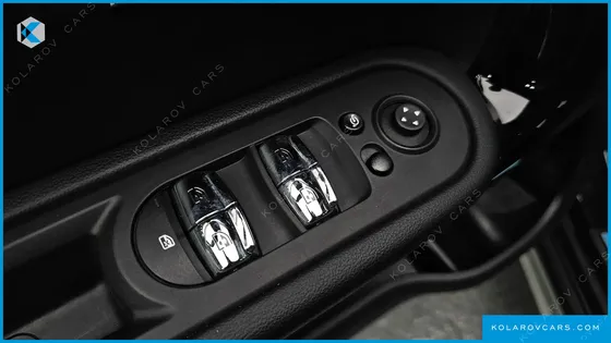 MINI COUNTRYMAN CLASSIC PLUS LAUNCH PACK