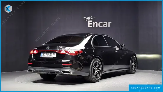 MERCEDES E-CLASS E300 4MATIC AMG LINE