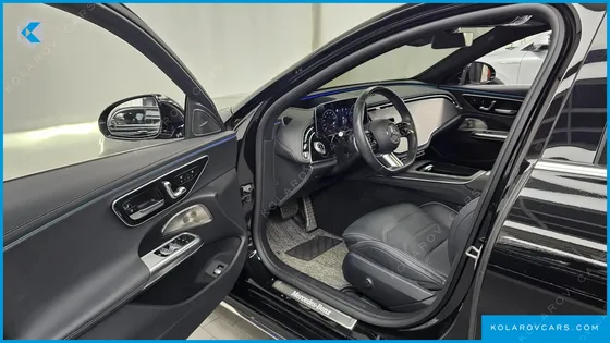 MERCEDES E-CLASS E300 4MATIC AMG LINE