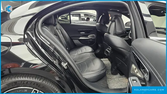 MERCEDES E-CLASS E300 4MATIC AMG LINE