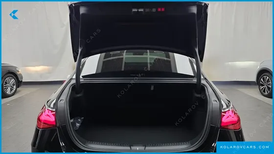 MERCEDES E-CLASS E300 4MATIC AMG LINE