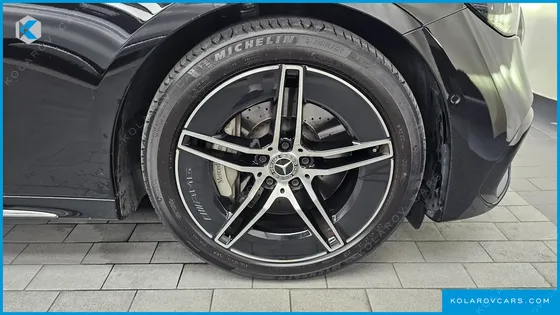 MERCEDES E-CLASS E300 4MATIC AMG LINE