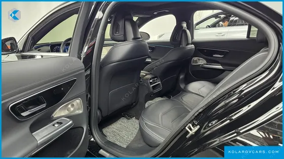 MERCEDES E-CLASS E300 4MATIC AMG LINE