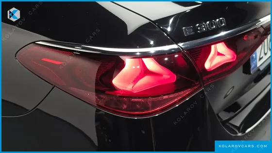MERCEDES E-CLASS E300 4MATIC AMG LINE