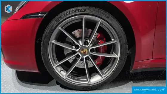 PORSCHE 911 CARRERA 4S