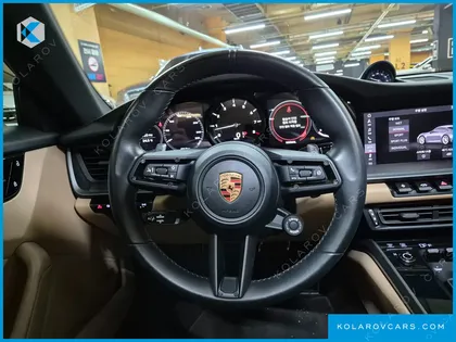PORSCHE 911 CARRERA 4