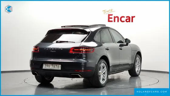 PORSCHE MACAN 2.0