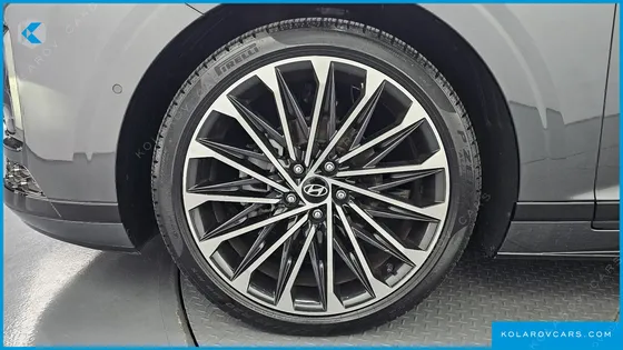 HYUNDAI GRANDEUR CALLIGRAPHY