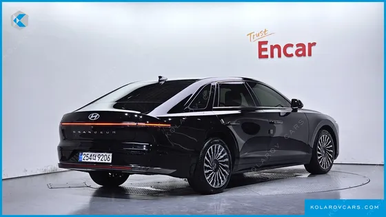 HYUNDAI GRANDEUR CALLIGRAPHY