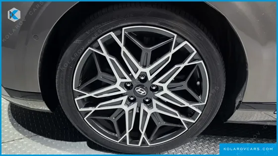 HYUNDAI GRANDEUR EXCLUSIVE