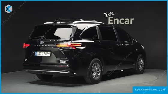 TOYOTA SIENNA 2.5 HYBRID AWD