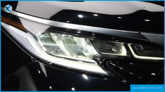 TOYOTA SIENNA 2.5 HYBRID AWD