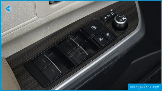 TOYOTA SIENNA 2.5 HYBRID AWD