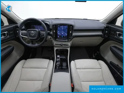 VOLVO XC40 B4 ULTIMATE BRIGHT