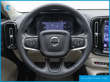 VOLVO XC40 B4 ULTIMATE BRIGHT