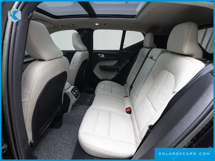 VOLVO XC40 B4 ULTIMATE BRIGHT