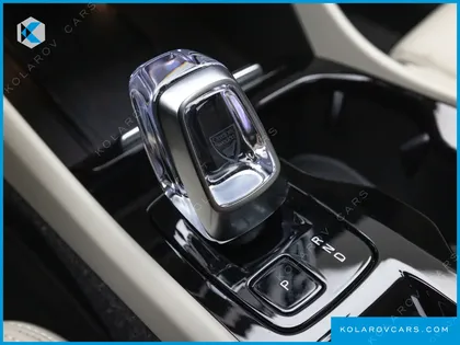 VOLVO XC40 B4 ULTIMATE BRIGHT