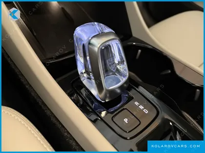 VOLVO XC40 B4 ULTRA BRIGHT