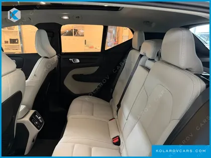 VOLVO XC40 B4 ULTRA BRIGHT