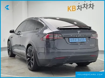 TESLA MODEL X PERFORMANCE
