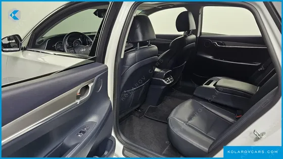HYUNDAI GRANDEUR 3.0 LPI RENT CAR