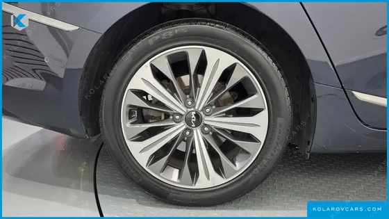 KIA K8 SIGNATURE SPECIAL