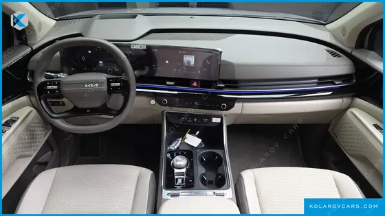 KIA CARNIVAL GASOLINE 7-SEATER GRAVITY