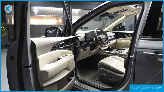 KIA CARNIVAL GASOLINE 7-SEATER GRAVITY