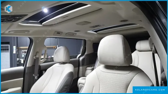 KIA CARNIVAL GASOLINE 7-SEATER GRAVITY