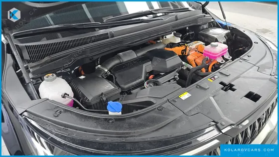 KIA CARNIVAL HEV 4-SEATER HI LIMOUSINE