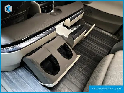 KIA CARNIVAL HEV 4-SEATER HI LIMOUSINE