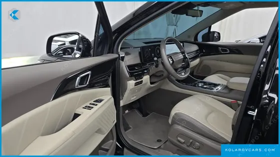 KIA CARNIVAL HEV 4-SEATER HI LIMOUSINE