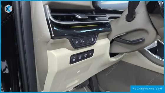 KIA CARNIVAL HEV 4-SEATER HI LIMOUSINE