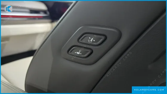 KIA CARNIVAL GASOLINE 7-SEATER HI LIMOUSINE