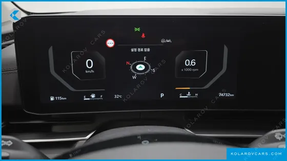 KIA CARNIVAL GASOLINE 7-SEATER NOBLESSE