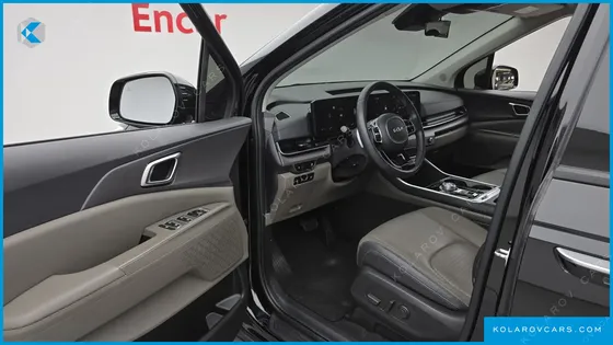 KIA CARNIVAL GASOLINE 7-SEATER NOBLESSE
