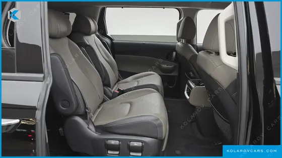 KIA CARNIVAL GASOLINE 7-SEATER NOBLESSE