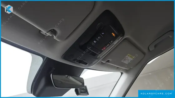 KIA CARNIVAL GASOLINE 7-SEATER NOBLESSE