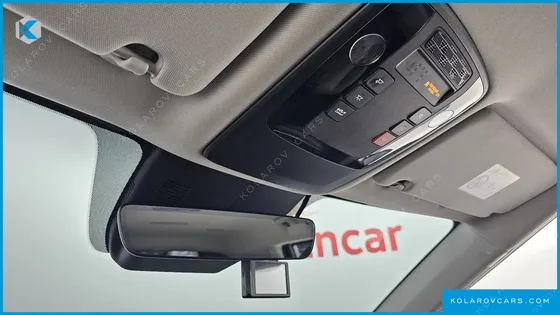 KIA CARNIVAL HEV 9 SEATER PRESTIGE